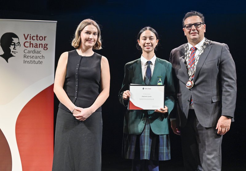 2 Montgrove Students Receive the Victor Chang School Science Award